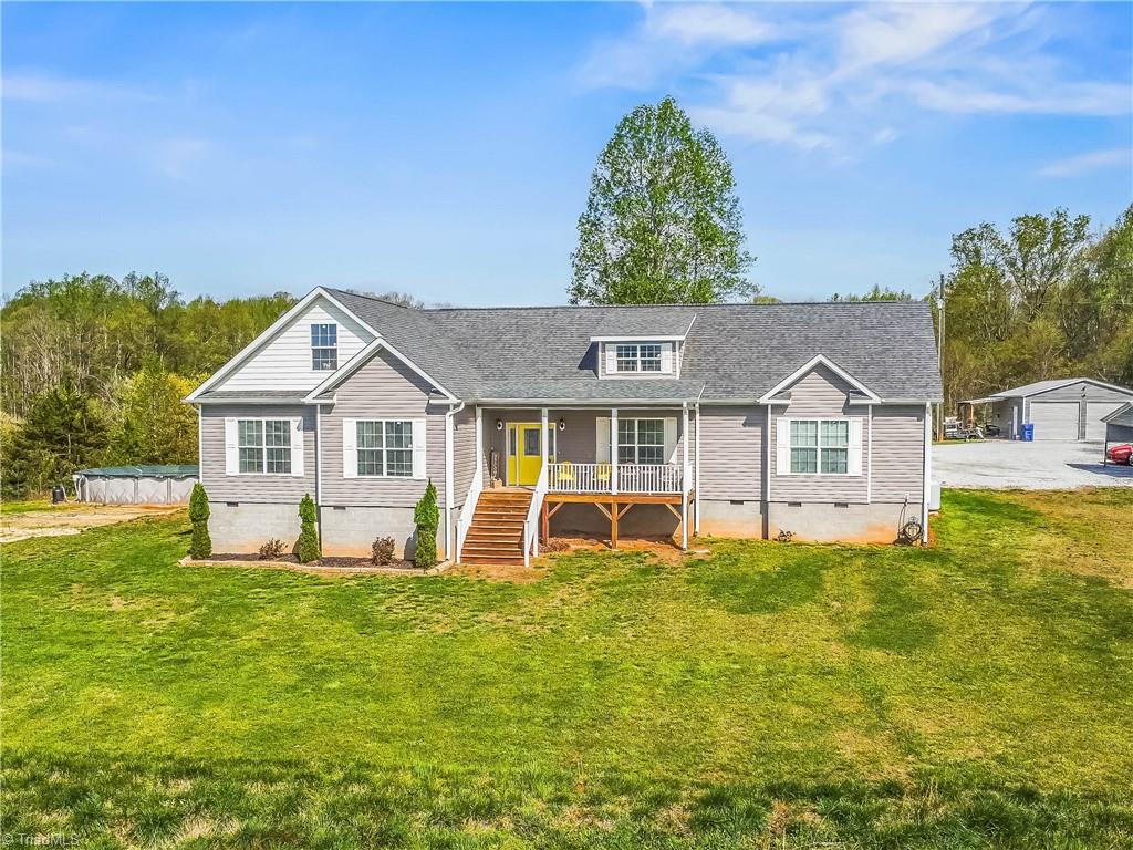 724 Tom Cook Road, Pilot Mountain, North Carolina image 1