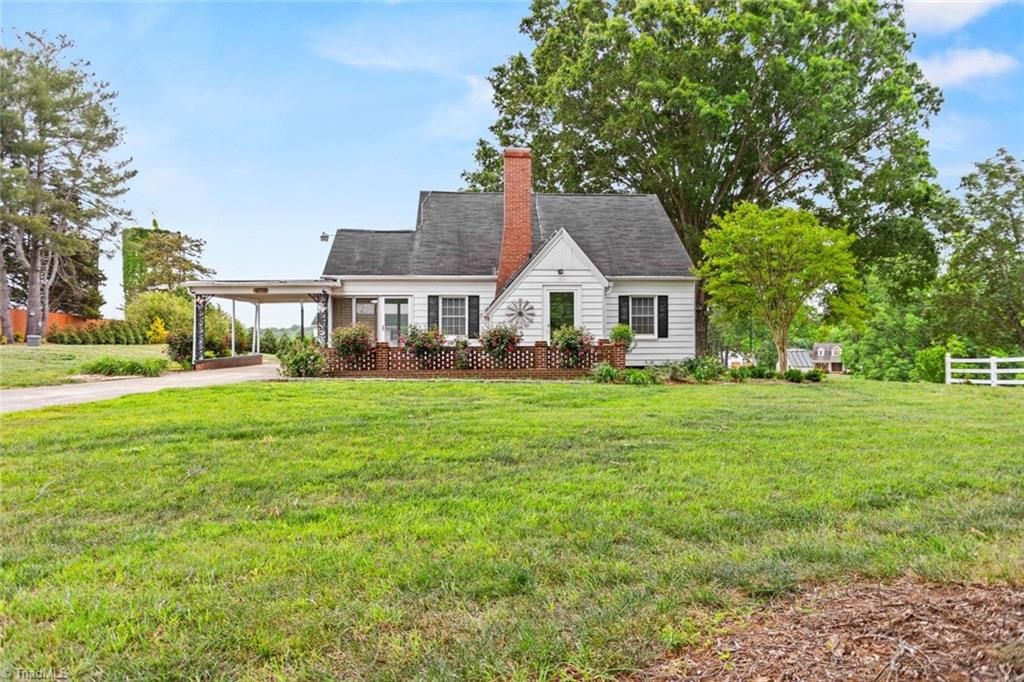 Photo of 4020 Rockford Road, Boonville, NC 27011 (MLS # 1219093)