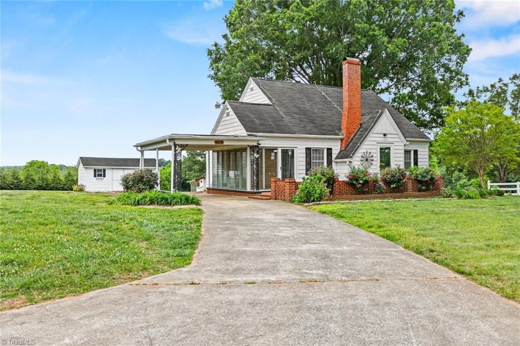 Photo of 4020 Rockford Road, Boonville, NC 27011 (MLS # 1219093)