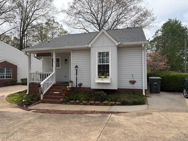 718 Meadowgreen Village Drive, Eden, North Carolina image 1