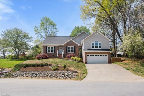 1010 Norwood Lane Lewisville NC 27023