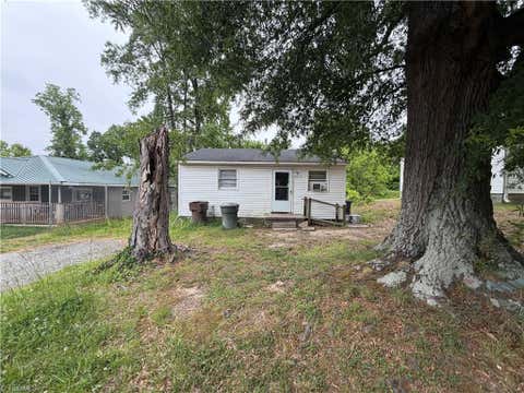 Homes For Sale - 1015 Moody Street<br/> Greensboro, NC 27401