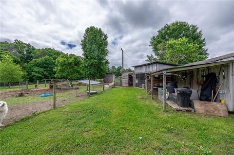 Single Family Residence in Reidsville NC 663 O'bryant Road 28.jpg