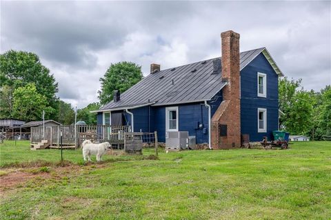 Single Family Residence in Reidsville NC 663 O'bryant Road 24.jpg