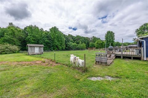 Single Family Residence in Reidsville NC 663 O'bryant Road 27.jpg