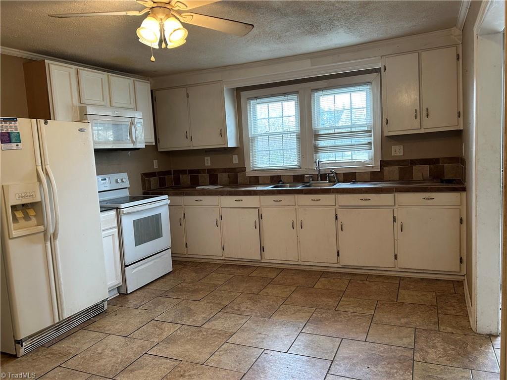 891 Carroll Street, Mount Airy, North Carolina image 9