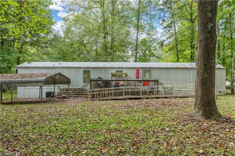 Photo of 5776 Zelma Boulevard, Archdale, NC 27263 (MLS # 1198798)