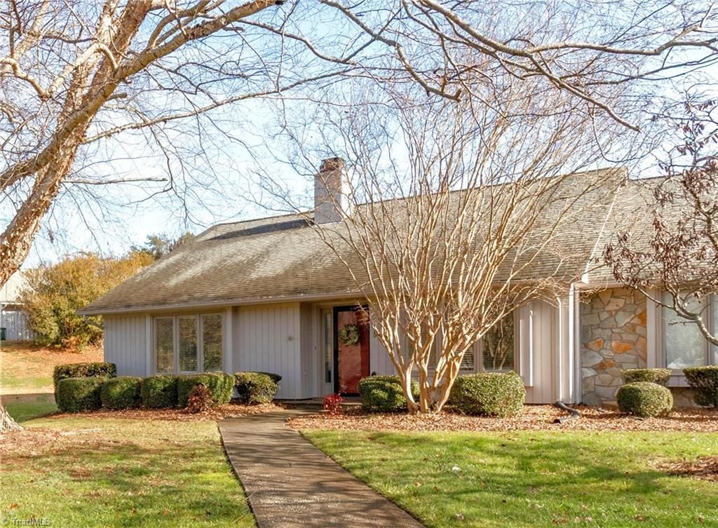 Photo of 4420 Cove Cay Lane, Greensboro, NC 27410 (MLS # 1203535)