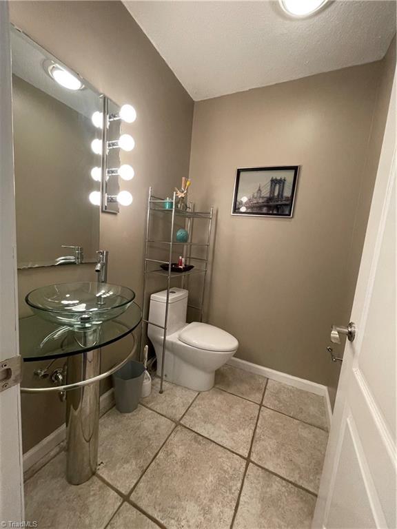 Photo 11 of 18 of 19 Lantern Lane townhome
