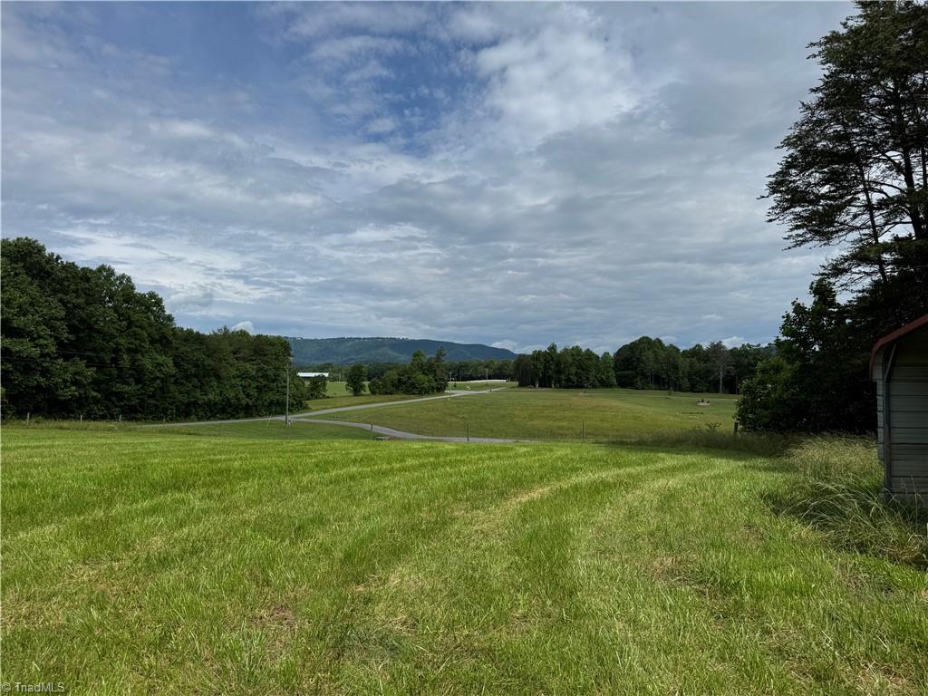 Hg Lewis Road, Thurmond, North Carolina image 9