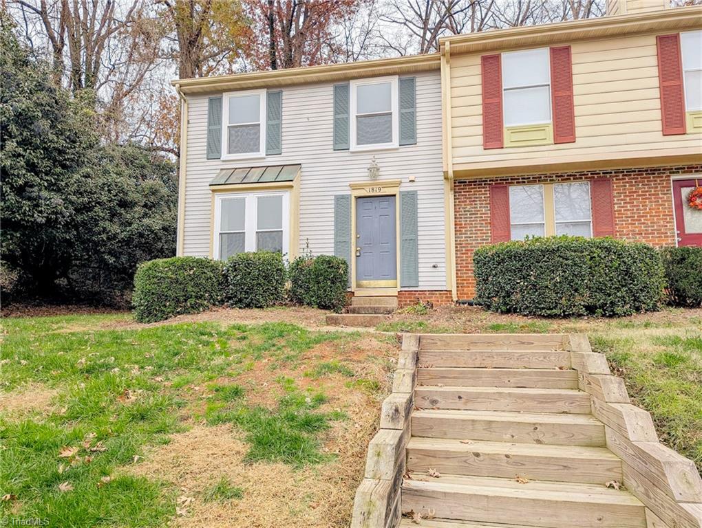 1819 Fox Sterling Drive