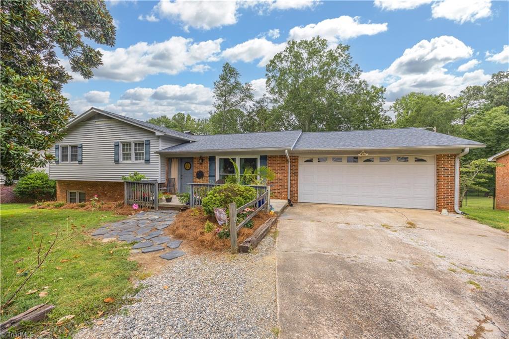 Photo of 3900 Briarwood Avenue, High Point, NC 27265 (MLS # 1230281)