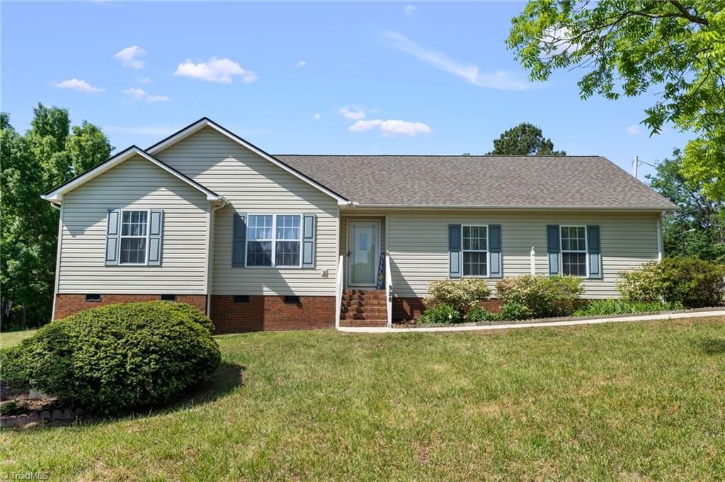 Photo of 998 Fuller Mill Road, Thomasville, NC 27360 (MLS # 1219237)