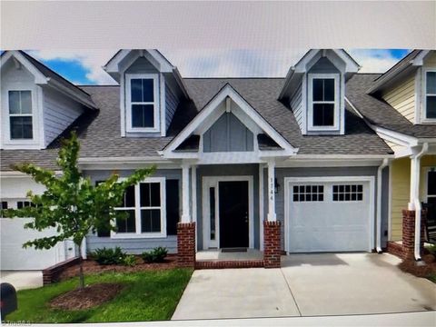Townhouse For Sale - 1744 Old Fields Boulevard<br/> Haw River, NC 27258