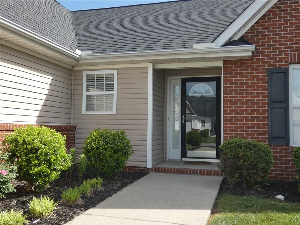 Photo of 309 Locksley Court, Thomasville, NC 27360 (MLS # 1216817)