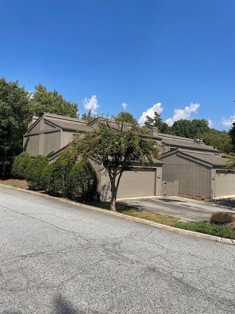 Townhouse For Sale - 232 A Northpoint Avenue<br/> Guilford County, High Point, NC 27262