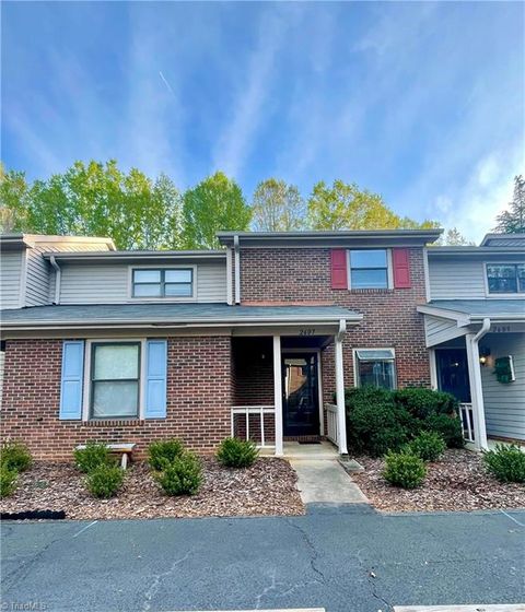 Homes For Rent - 2607 Cottage Place<br/> Greensboro, NC 27455