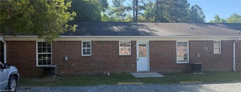 Multifamily For Rent - 209 Hallmark Drive<br/> Davidson County, Lexington, NC 27292