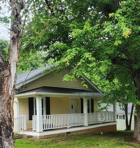 Single Family Residence in Winston Salem NC 4359 Tise Avenue.jpg
