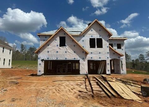 Homes For Sale - 1294 Creek Knoll Drive<br/> Forsyth County, Lewisville, NC 27023