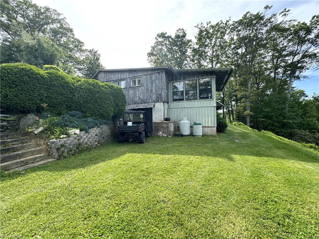 2487 Air Bellows Gap Road, Sparta, North Carolina image 24