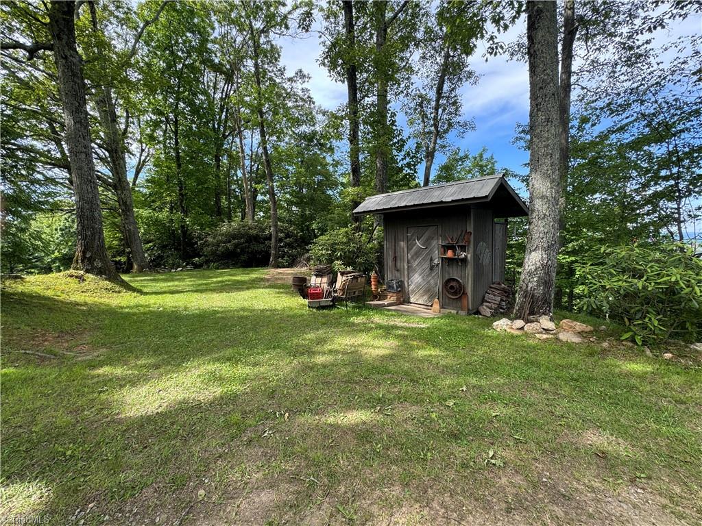 2487 Air Bellows Gap Road, Sparta, North Carolina image 29