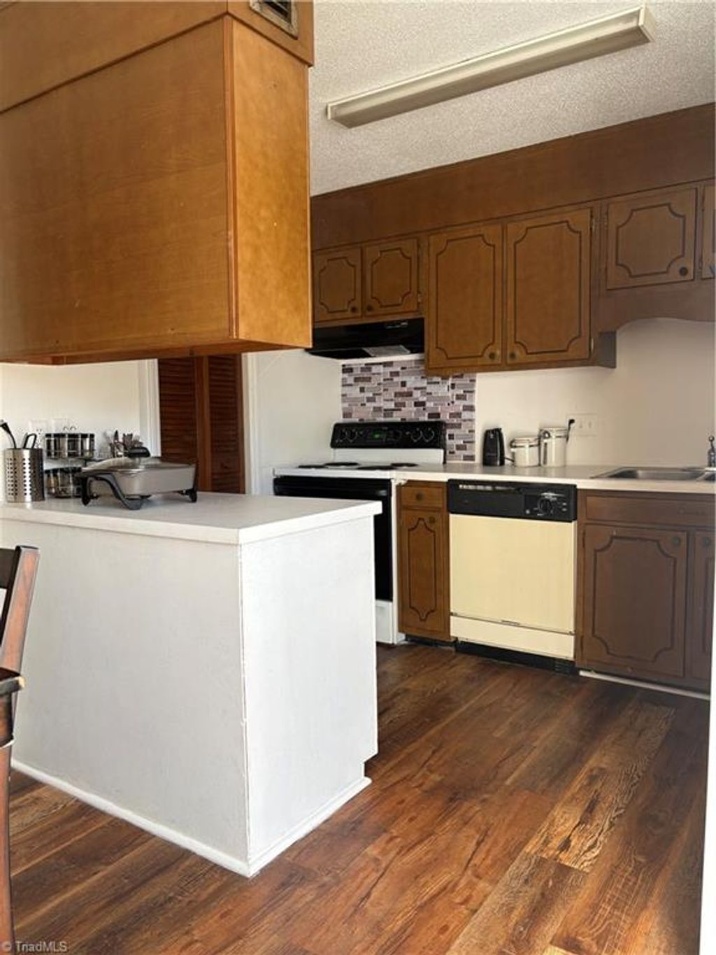 Photo of 224 Northpoint Avenue #E, High Point, NC 27262 (MLS # 1212360)