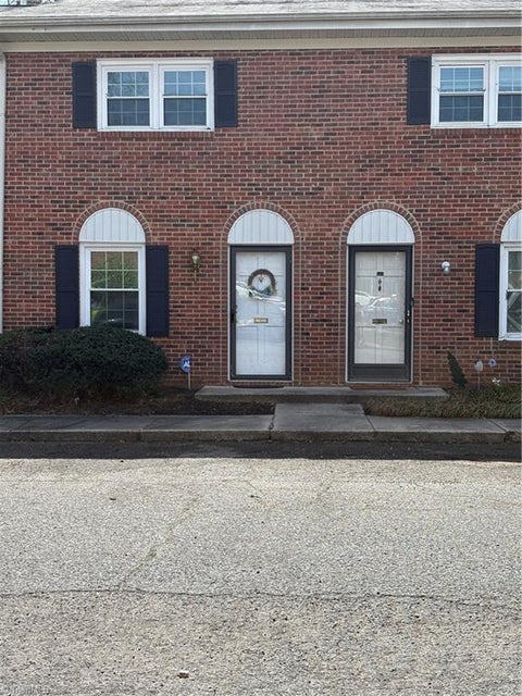 Condo For Sale - 224 Northpoint Avenue #E<br/> High Point, NC 27262