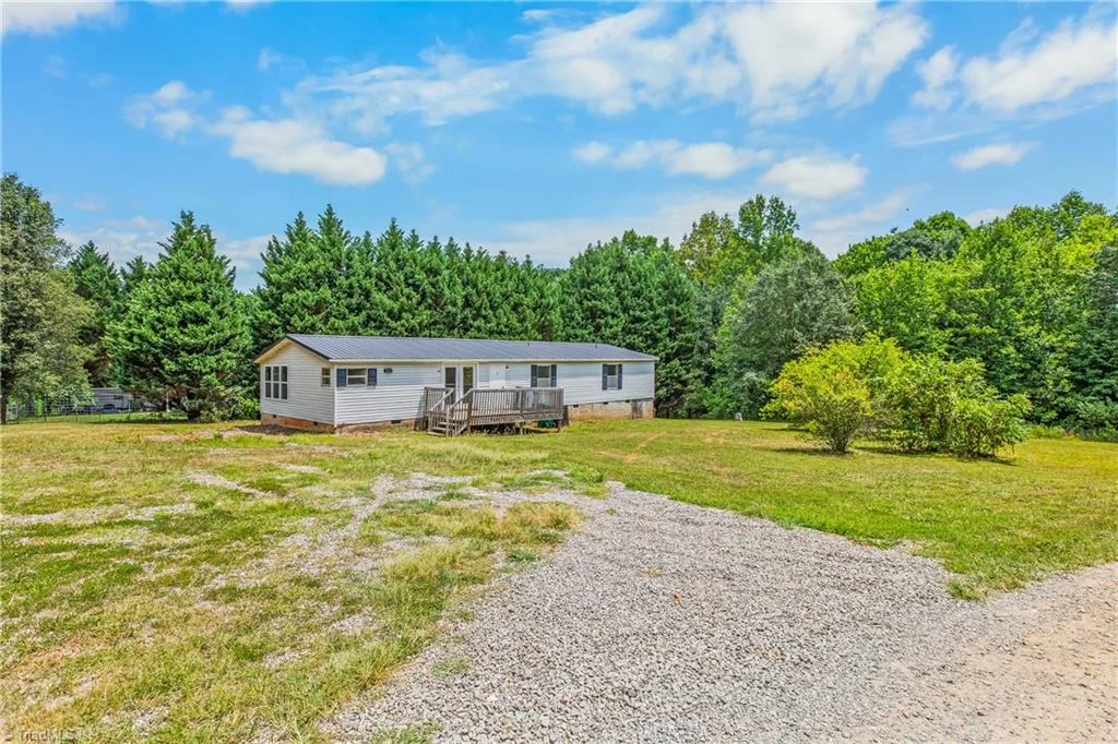 1017 Sourwood Drive, Hamptonville, NC, 27020