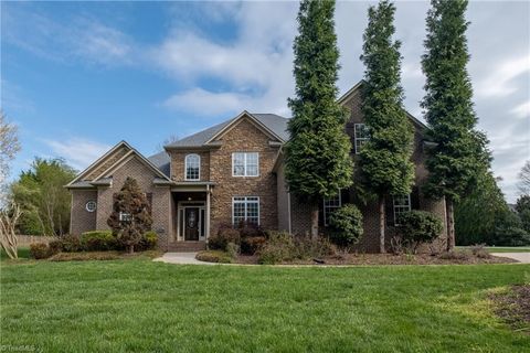 Homes For Sale - 6976 Kellam Ridge Drive<br/> Greensboro, NC 27455