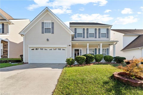 Homes For Sale - 765 Spinning Wheel Point<br/> High Point, NC 27265