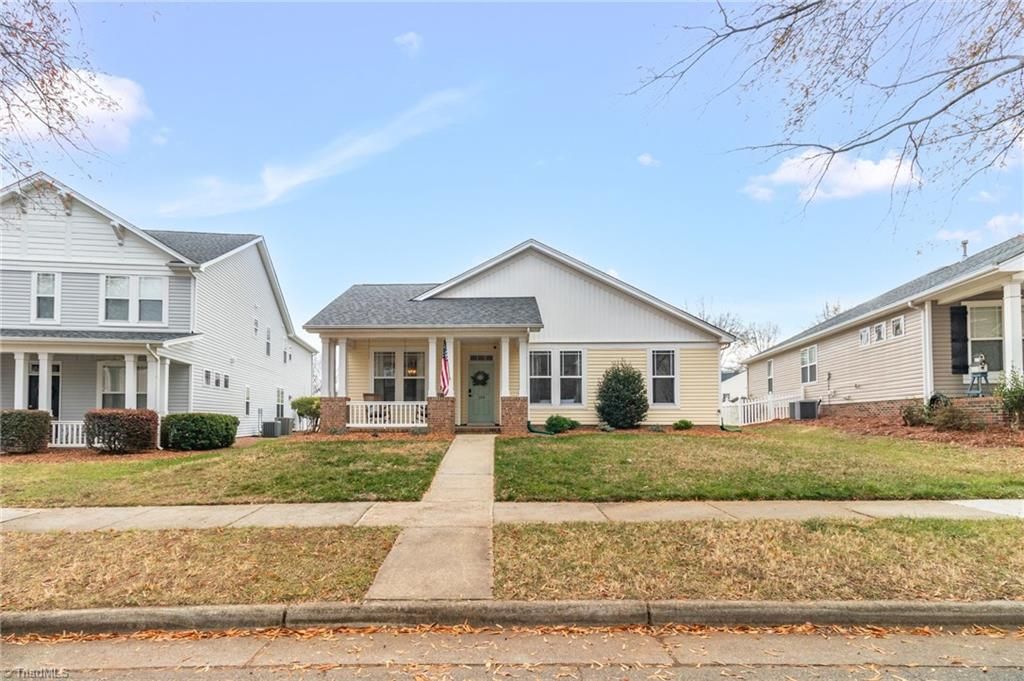 Photo of 154 North Forke Drive, Bermuda Run, NC 27006 (MLS # 1204162)