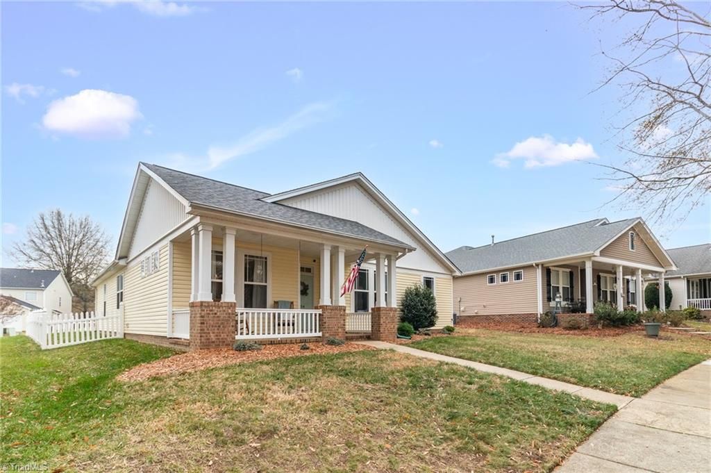 Photo of 154 North Forke Drive, Bermuda Run, NC 27006 (MLS # 1204162)