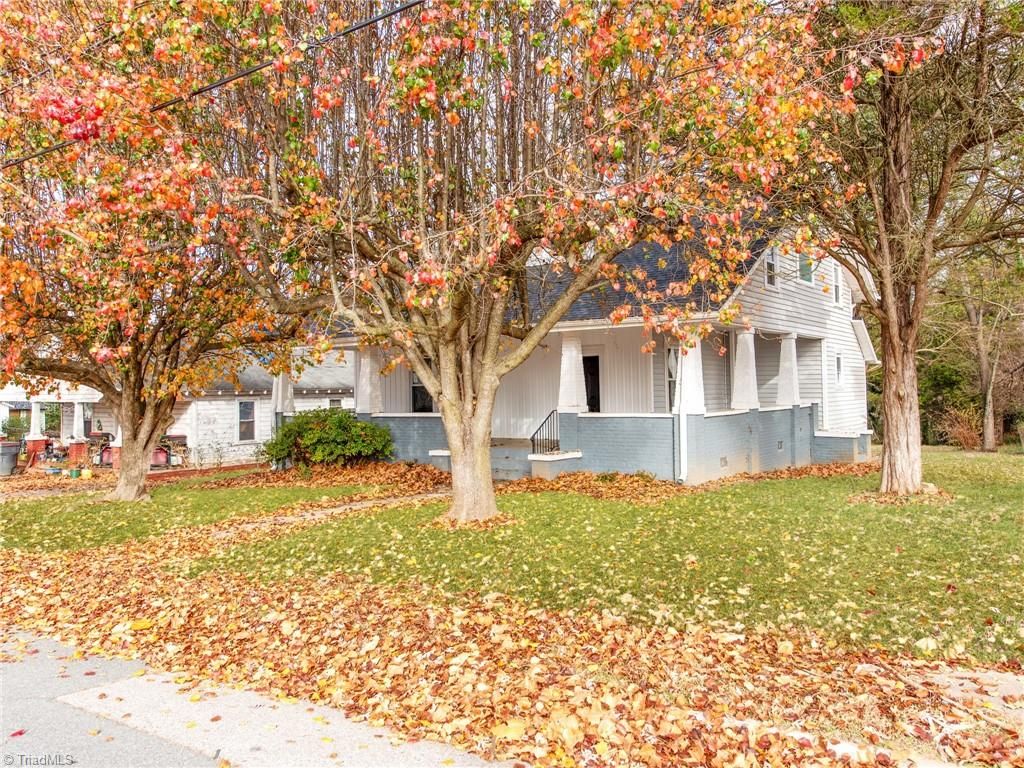 Photo of 612 Thomas Street, Reidsville, NC 27320 (MLS # 1203729)