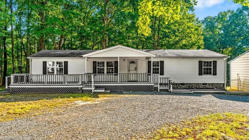 3182 Bethel Lucas Road, photo 1 of 41