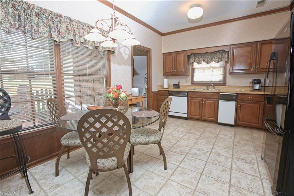 5850 Cardinal Way, Greensboro, North Carolina image 6