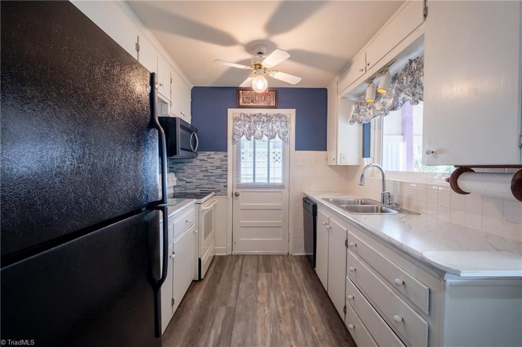 Photo of 520 Gales Avenue, Winston-Salem, NC 27103 (MLS # 1211261)