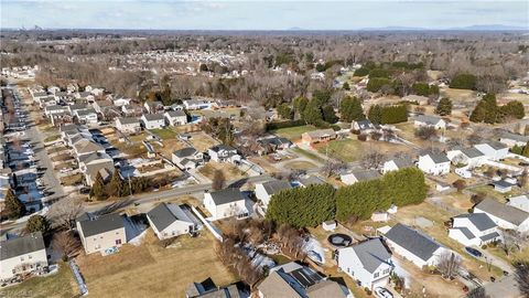 A home in Kernersville