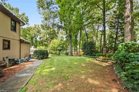 A home in Clemmons