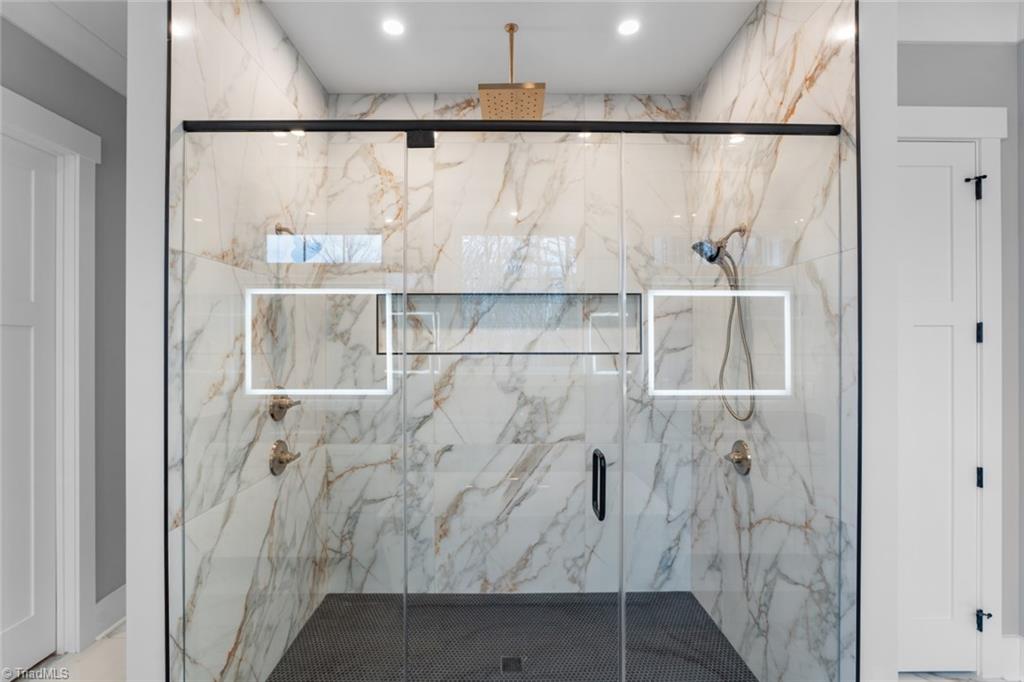 Winston-Salem, North Carolina 27106, United States, 4 Bedrooms Bedrooms, ,4 BathroomsBathrooms,Residential,Active,39287