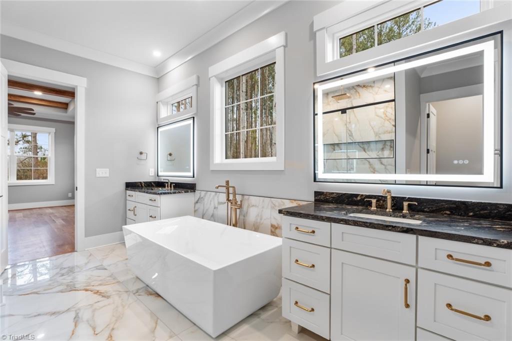 Winston-Salem, North Carolina 27106, United States, 4 Bedrooms Bedrooms, ,4 BathroomsBathrooms,Residential,Active,39287