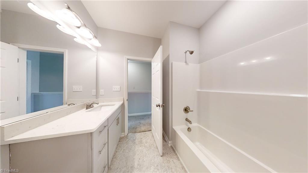 Greensboro, North Carolina 27405, United States, 3 Bedrooms Bedrooms, ,3 BathroomsBathrooms,Residential,Pending,44286