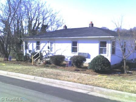 Multifamily For Rent - 422 Gregory Street<br/> Forsyth County, Winston-Salem, NC 27101