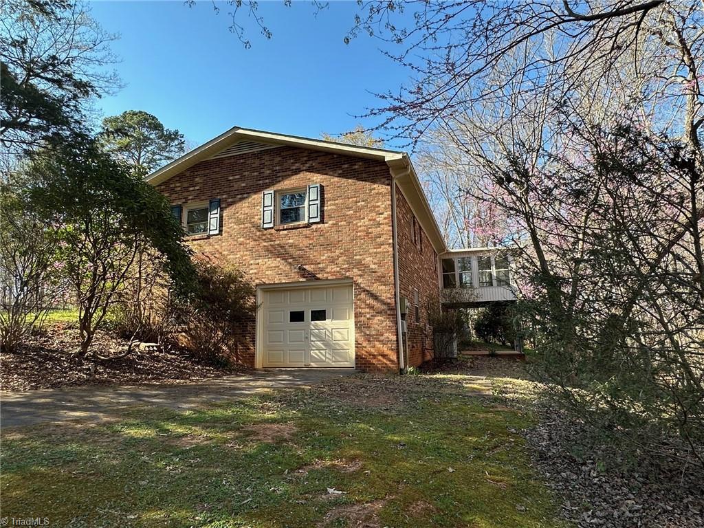 185 Hemlock Lane, State Road, North Carolina image 6