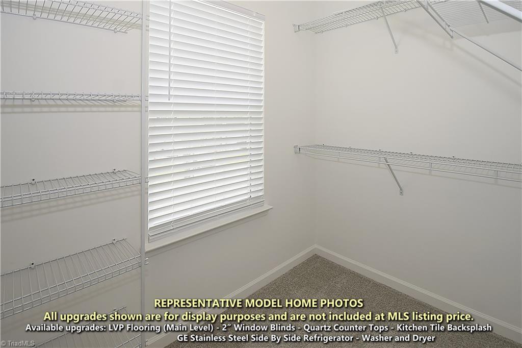 Greensboro, North Carolina 27405, United States, 3 Bedrooms Bedrooms, ,3 BathroomsBathrooms,Residential,Active,195704