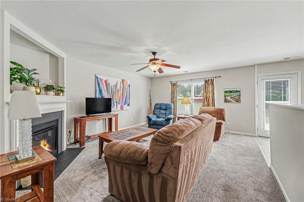 4562 Westhill Place