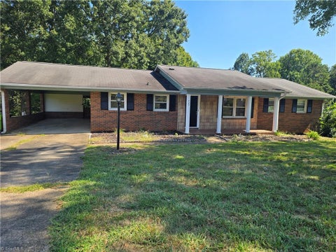 Homes For Sale - 429 Mendenhall Drive<br/> Winston-Salem, NC 27127