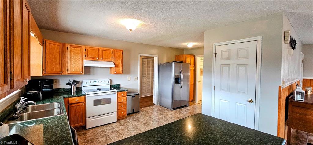 1641 Wall Loop Road, Walnut Cove, North Carolina image 17