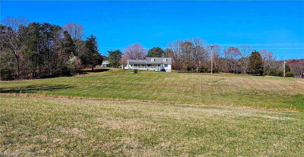 1641 Wall Loop Road, Walnut Cove, North Carolina image 5