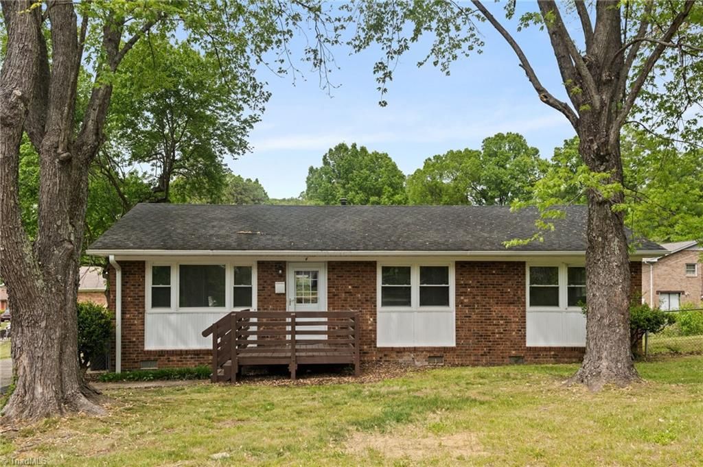 Photo of 4 Carpenter Court, Greensboro, NC 27403 (MLS # 1215980)
